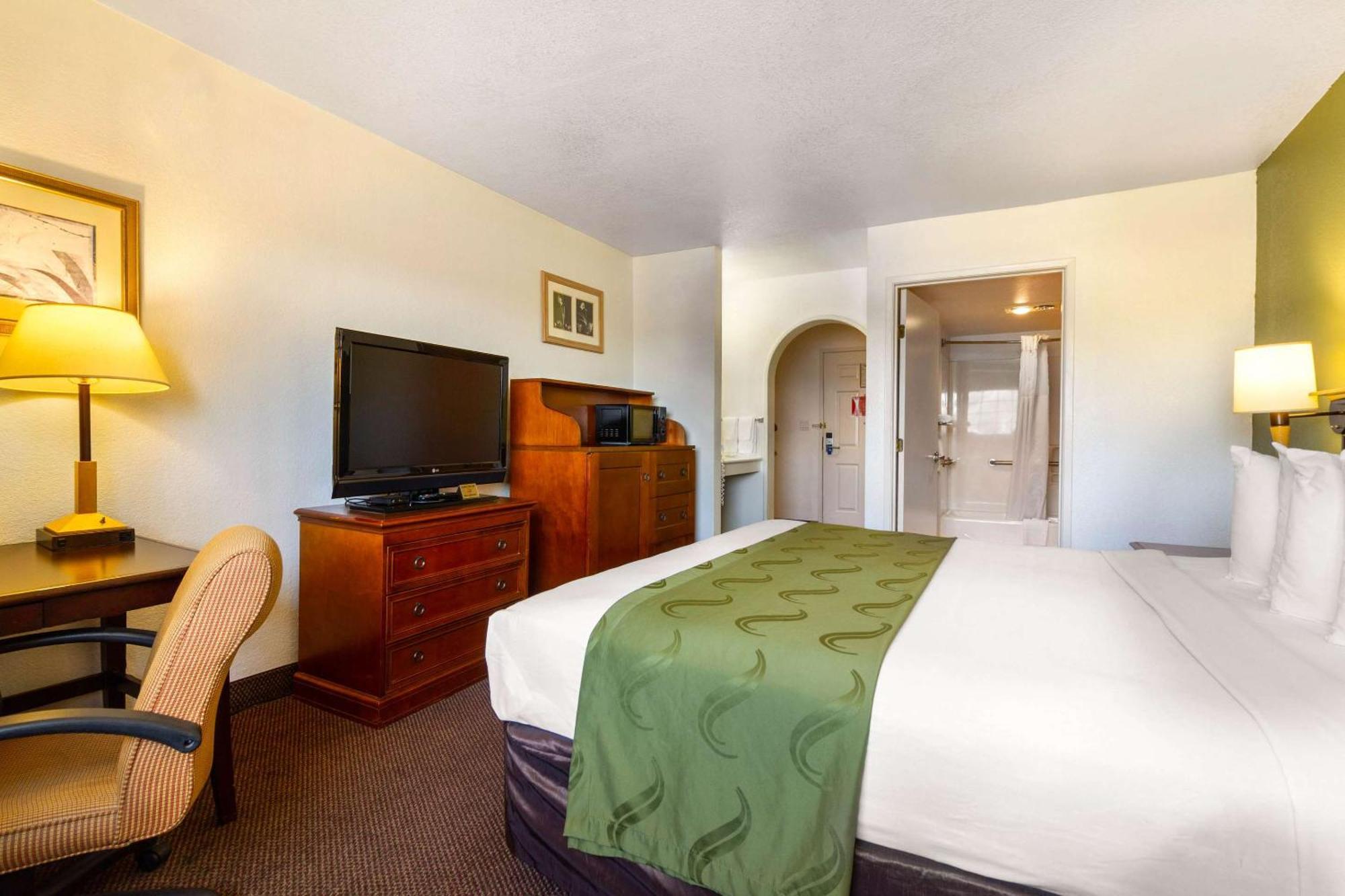 Rodeway Inn Auburn – Foresthill Exterior foto