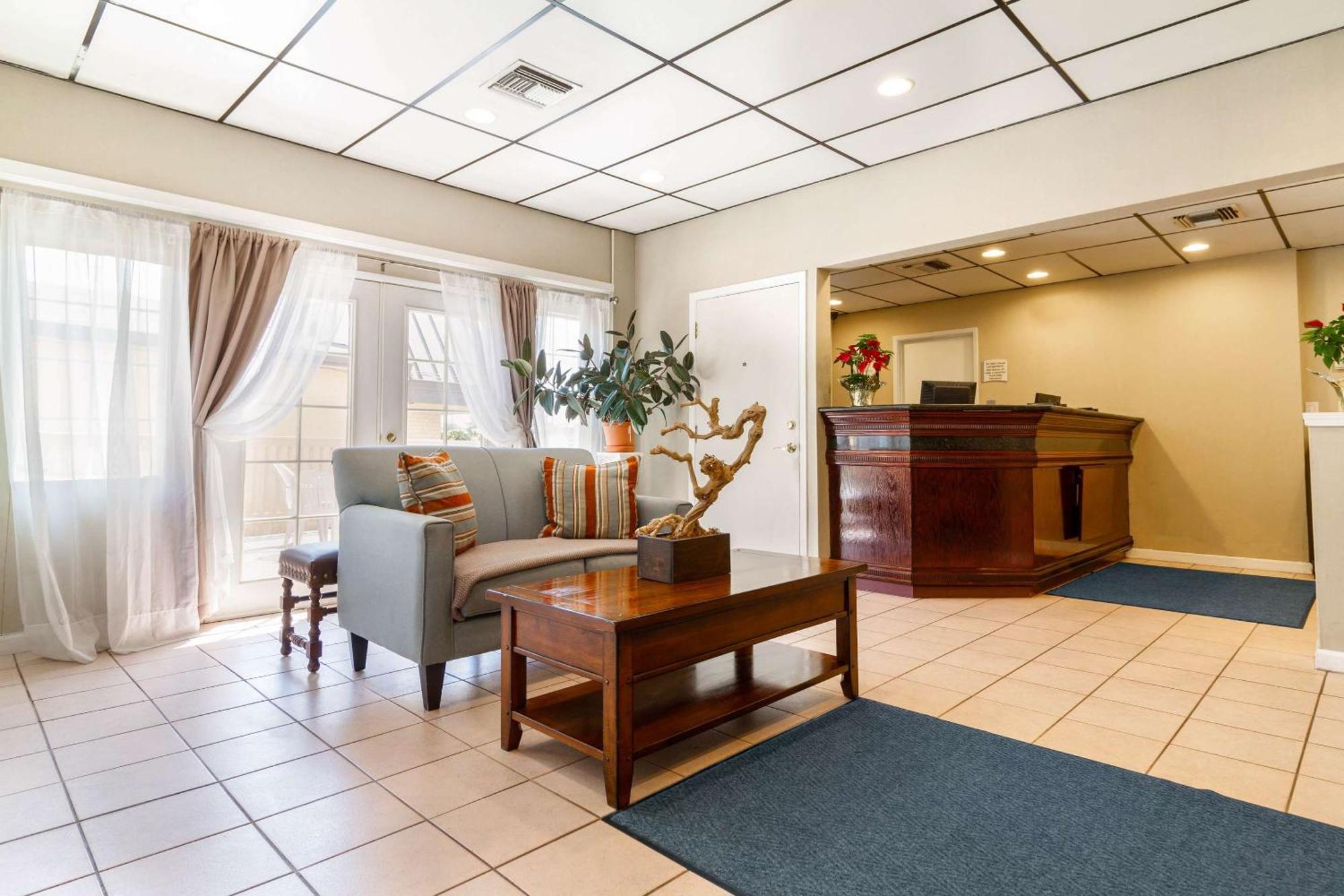 Rodeway Inn Auburn – Foresthill Exterior foto