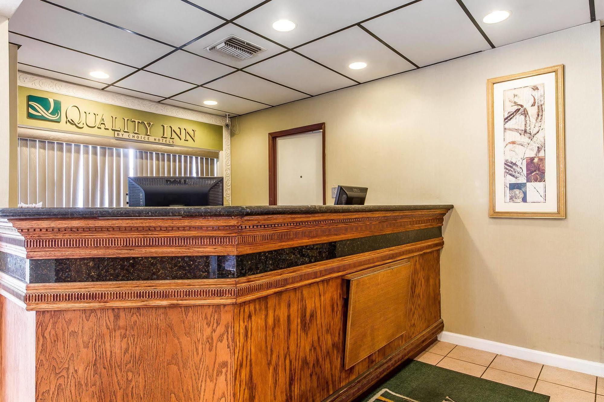 Rodeway Inn Auburn – Foresthill Exterior foto
