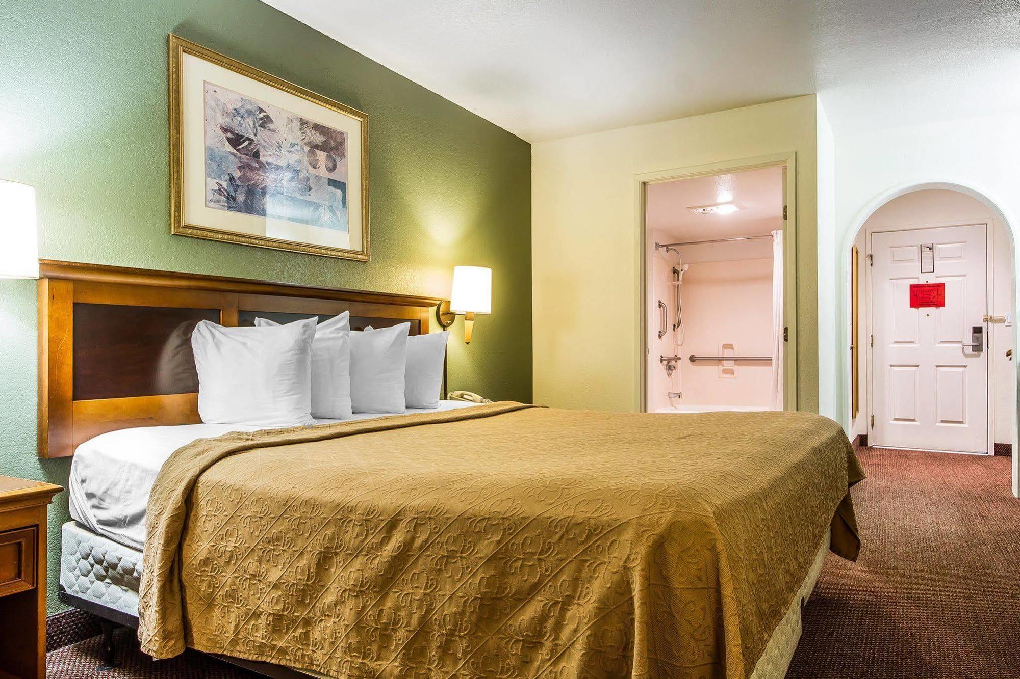 Rodeway Inn Auburn – Foresthill Exterior foto