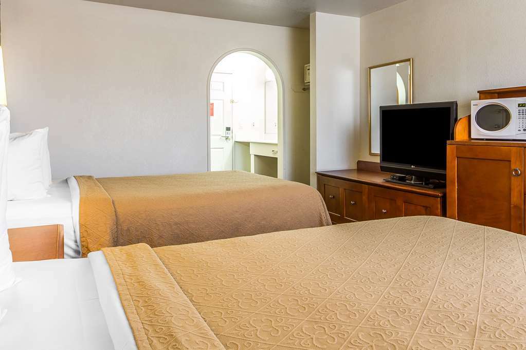 Rodeway Inn Auburn – Foresthill Zimmer foto